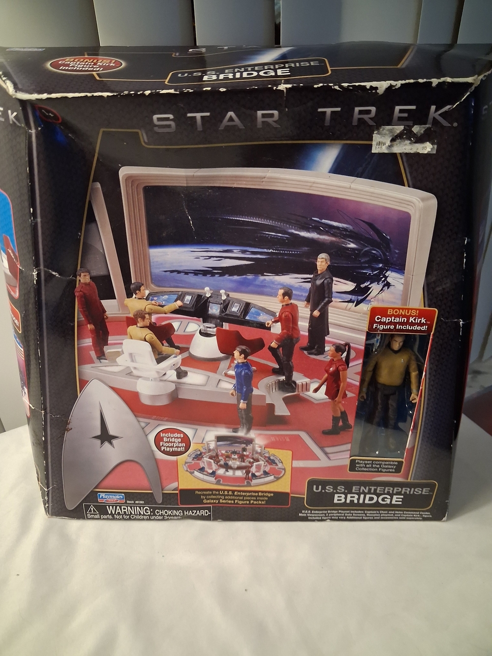 Playmates Star Trek U.S.S. Enterprise Bridge Playset with Captain Kirk
